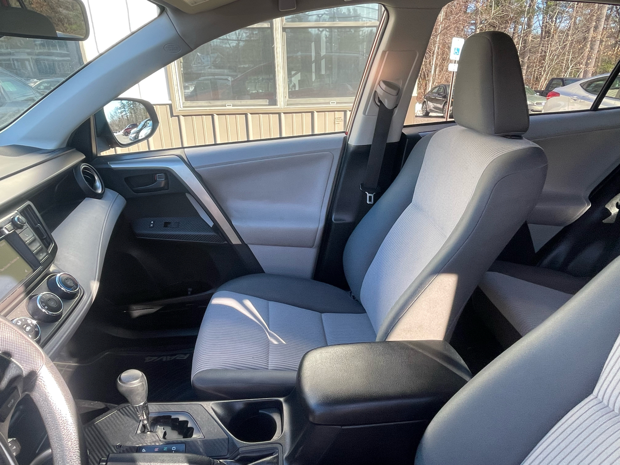 Toyota RAV4 AWD 4dr LE (Natl) 2013