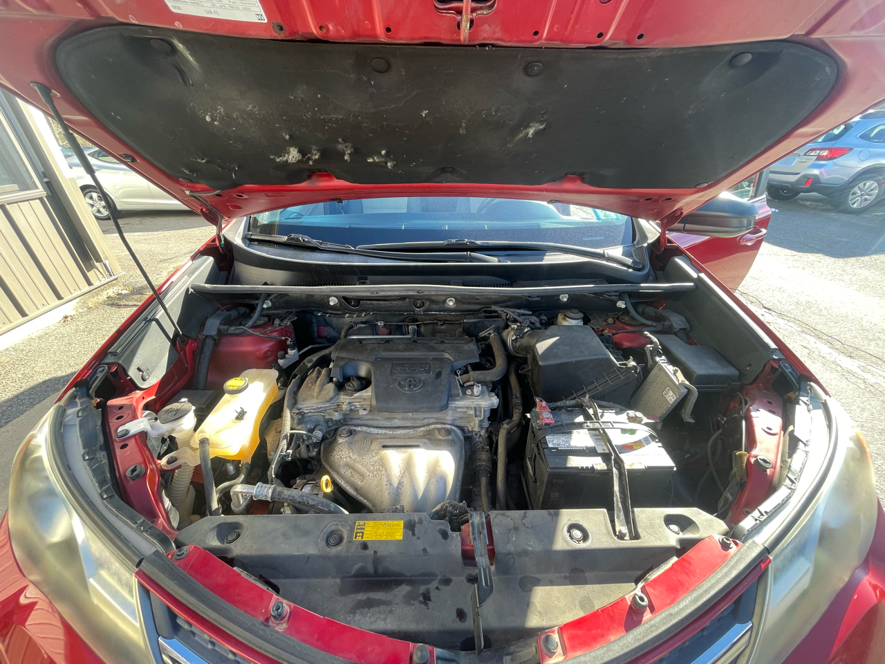 Toyota RAV4 AWD 4dr LE (Natl) 2013