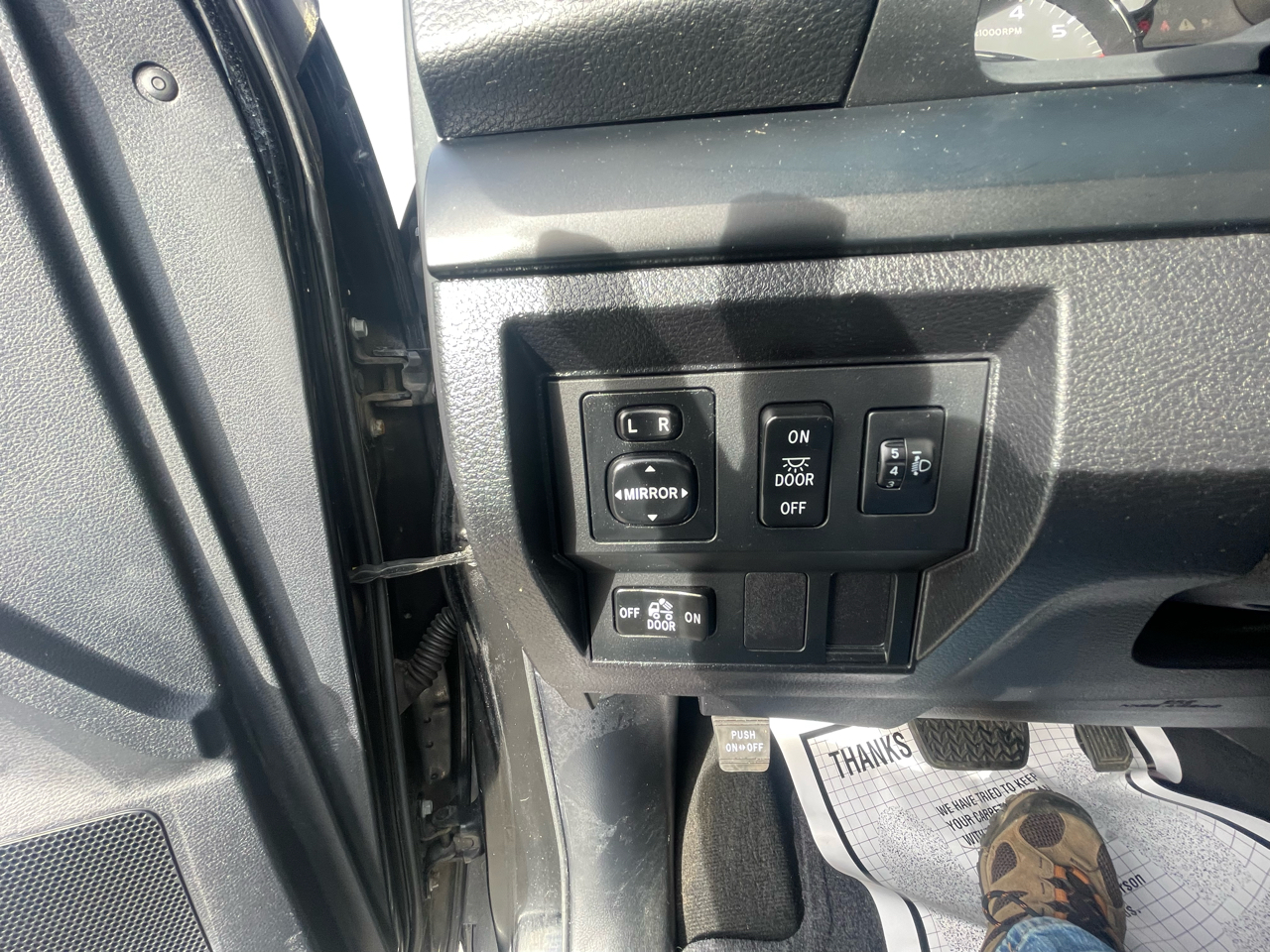 Toyota Tundra SR5 4.6L V8 Double Cab 4WD 2014