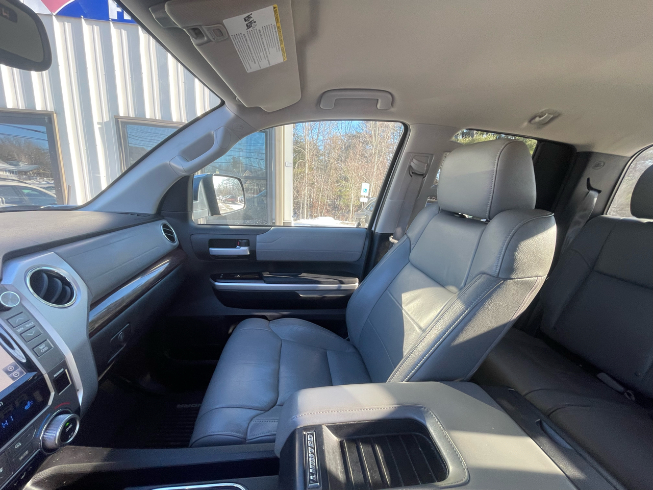 Toyota Tundra Limited 5.7L Double Cab 4WD 2015