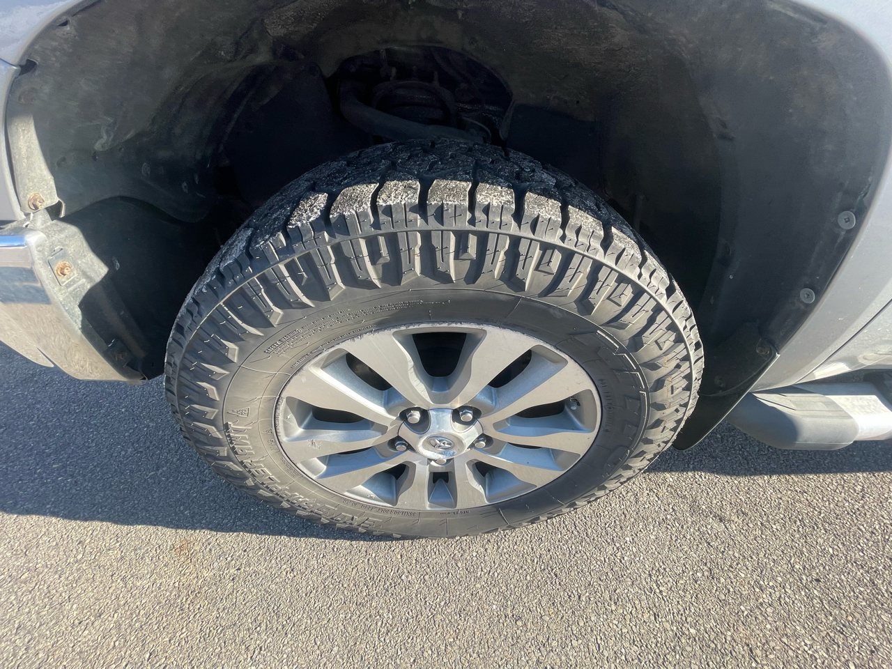 Toyota Tundra Limited 5.7L Double Cab 4WD 2015