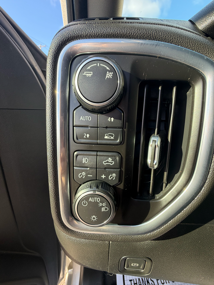 Chevrolet Silverado 1500 4WD Double Cab 147" RST 2019