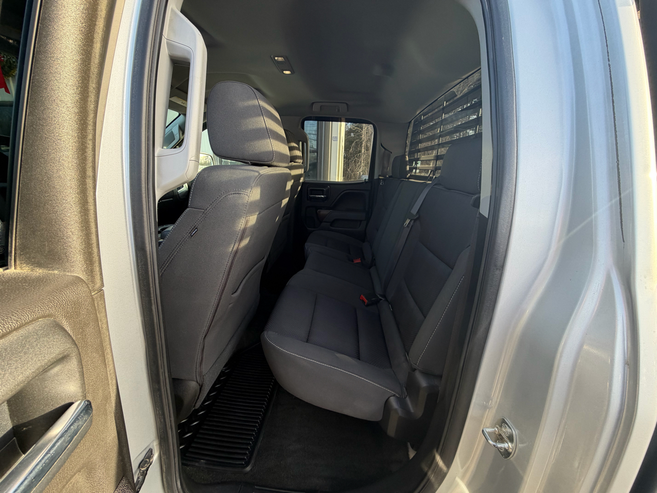 GMC Sierra 1500 4WD Double Cab 143.5" SLE 2017