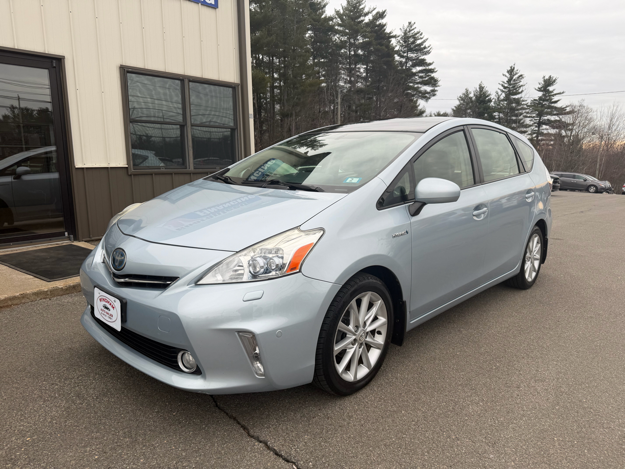 Toyota Prius V 5dr Wgn Two (Natl) 2013