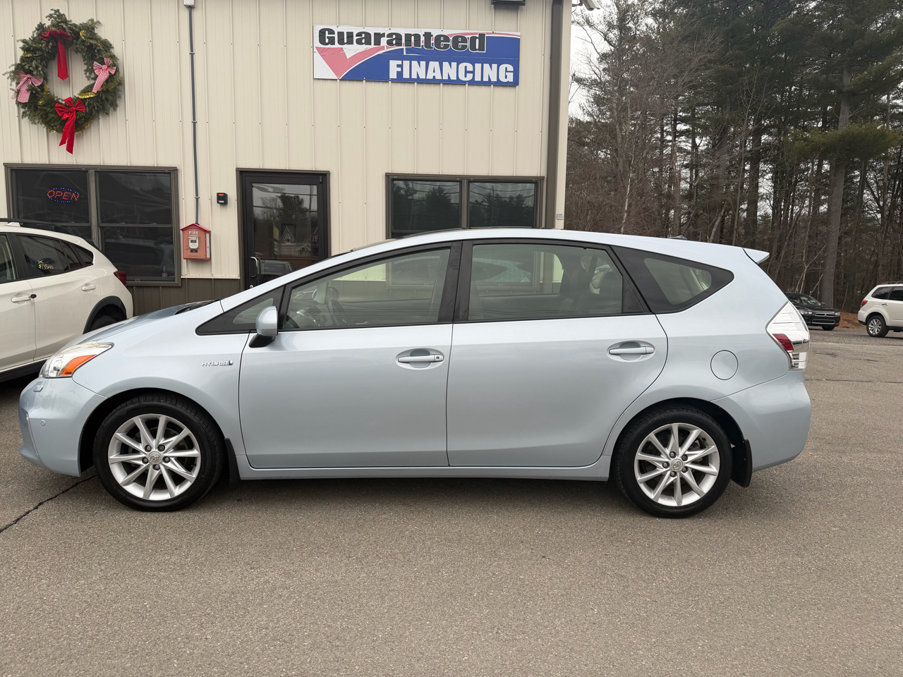 Toyota Prius V 5dr Wgn Two (Natl) 2013