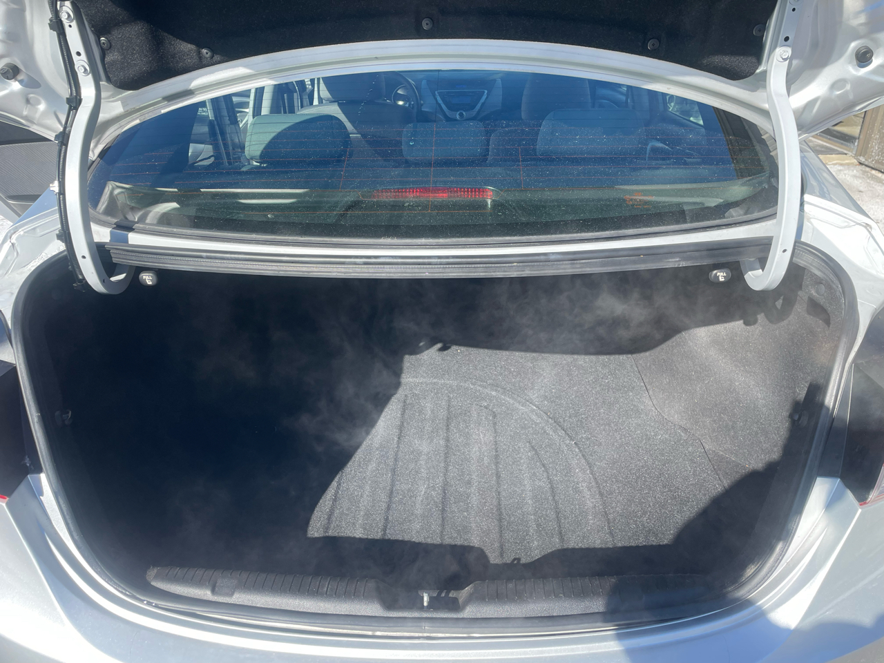 Hyundai Elantra 4dr Sdn Auto GLS PZEV (Ulsan Plant) 2012