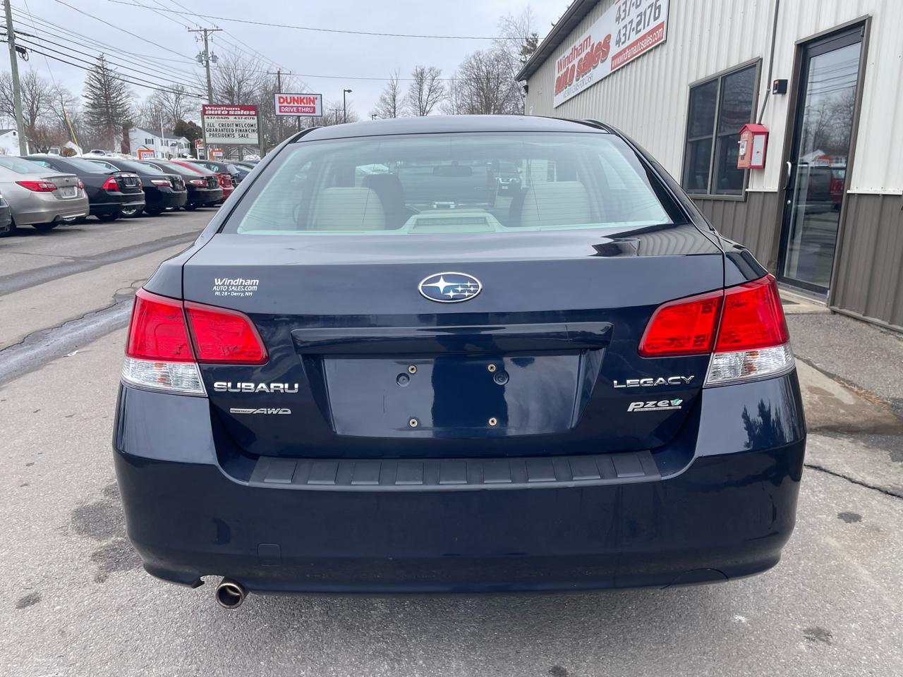 Subaru Legacy 4dr Sdn H4 Auto 2.5i Premium 2013