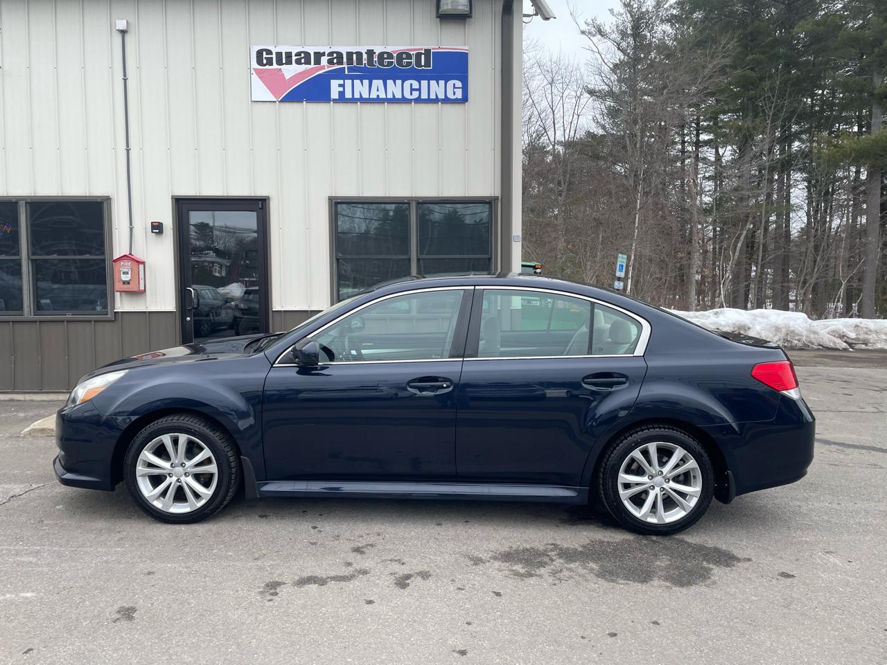 Subaru Legacy 4dr Sdn H4 Auto 2.5i Premium 2013