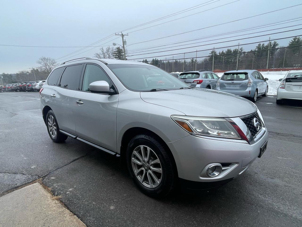 Nissan Pathfinder 4WD 4dr SV 2015