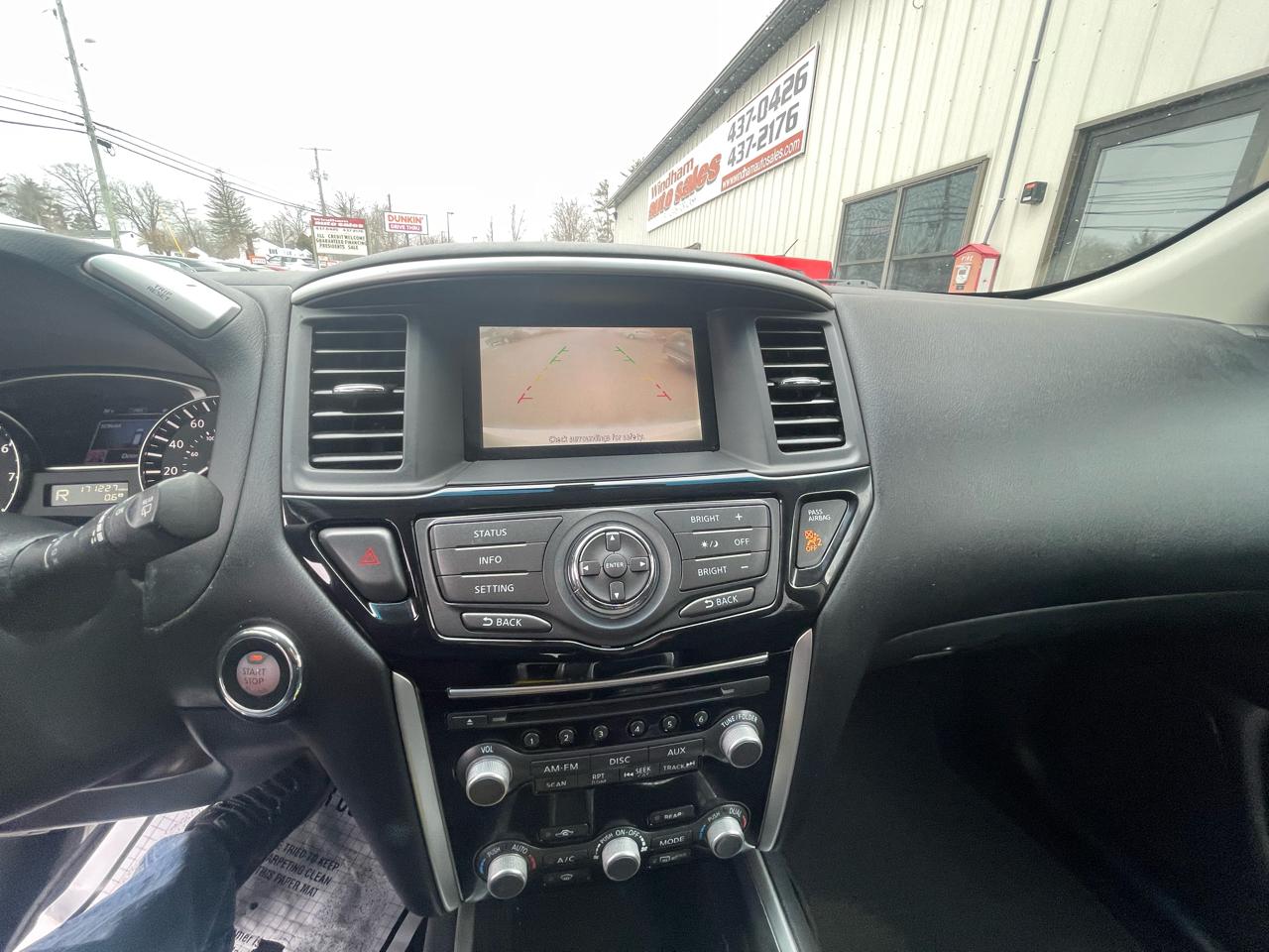 Nissan Pathfinder 4WD 4dr SV 2015