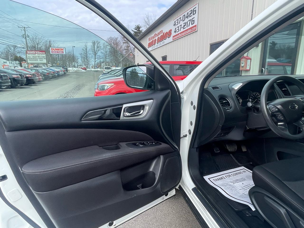 Nissan Pathfinder 4x4 S 2017