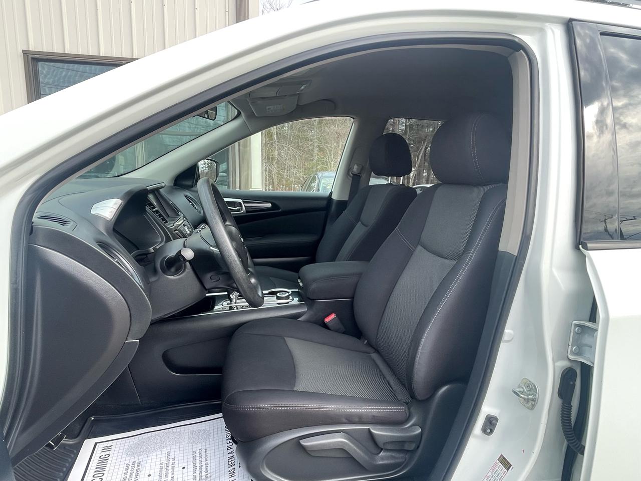 Nissan Pathfinder 4x4 S 2017