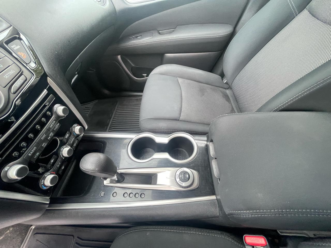 Nissan Pathfinder 4x4 S 2017