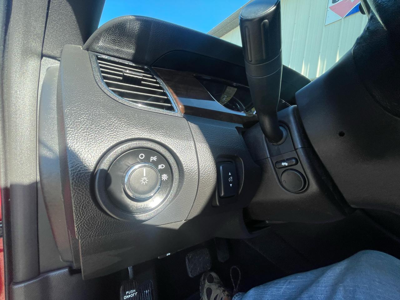 Ford Taurus 4dr Sdn Limited FWD 2015