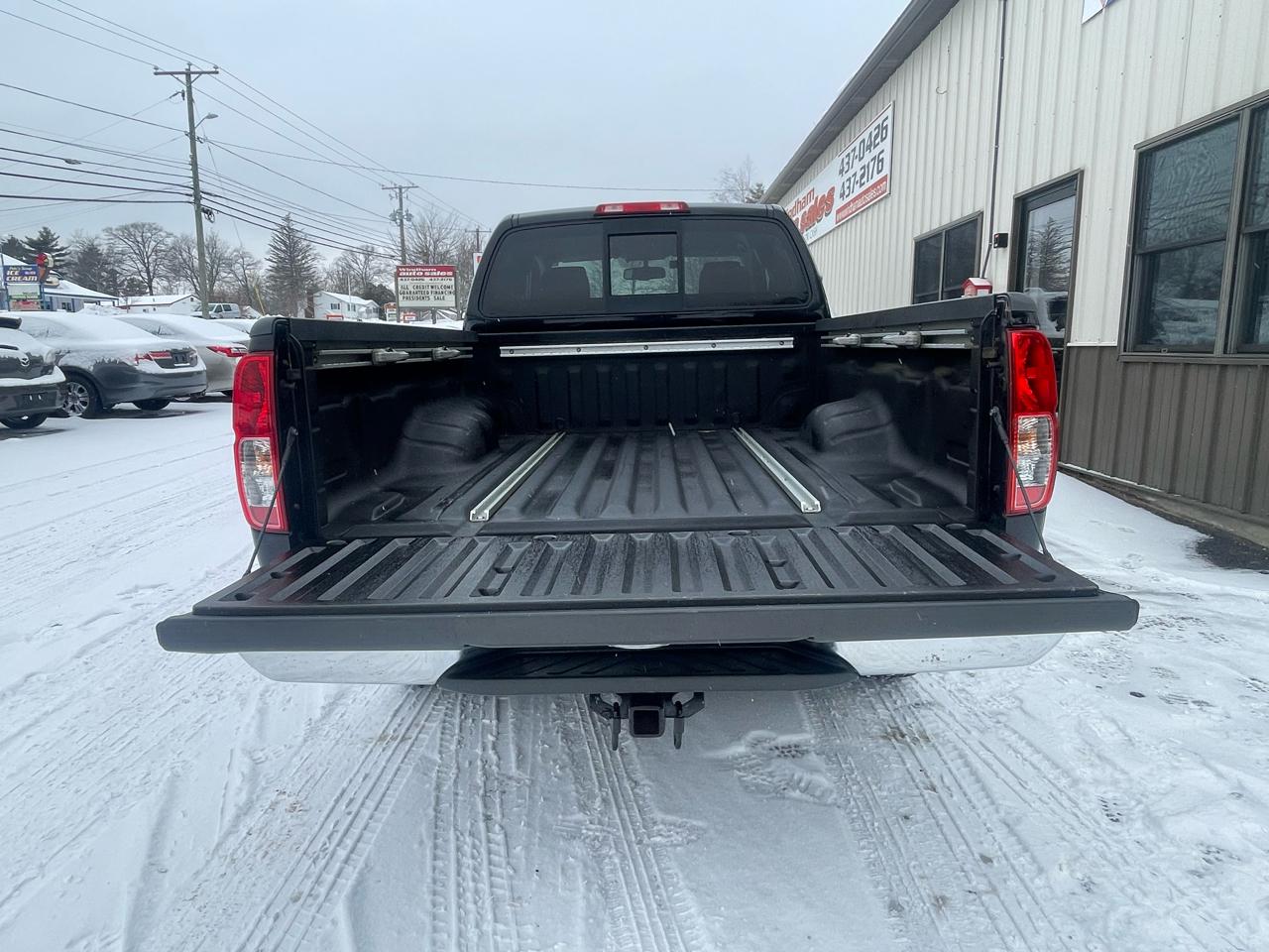 Nissan Frontier 4WD King Cab Auto SV 2012