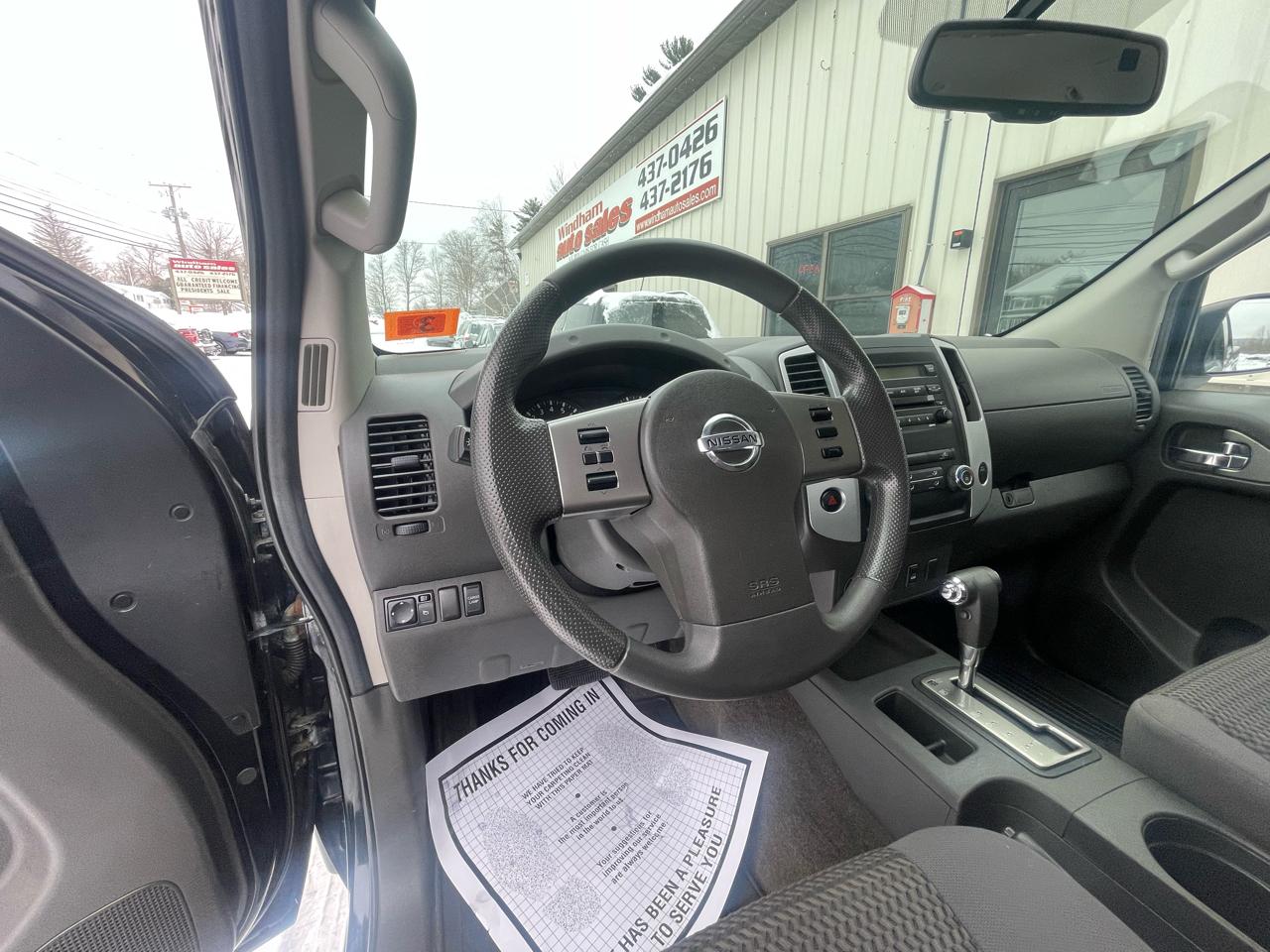 Nissan Frontier 4WD King Cab Auto SV 2012
