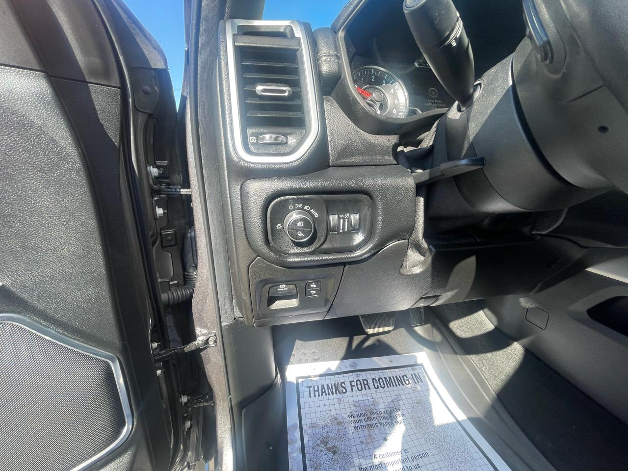 RAM 1500 Laramie 4x4 Crew Cab 5'7" Box 2019