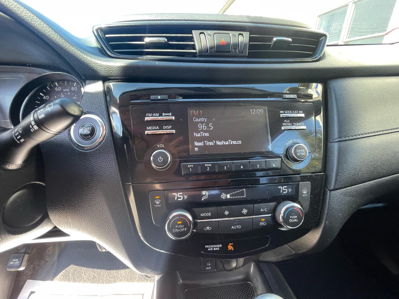 Nissan Rogue AWD SV 2017