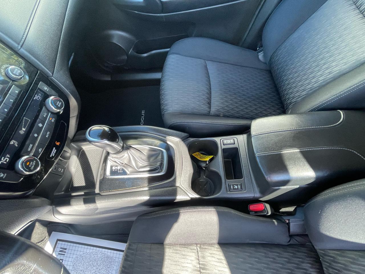 Nissan Rogue AWD SV 2017