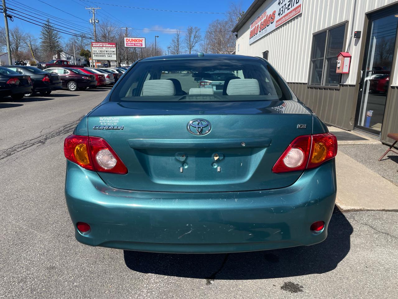 Toyota Corolla 4dr Sdn LE Auto 2009