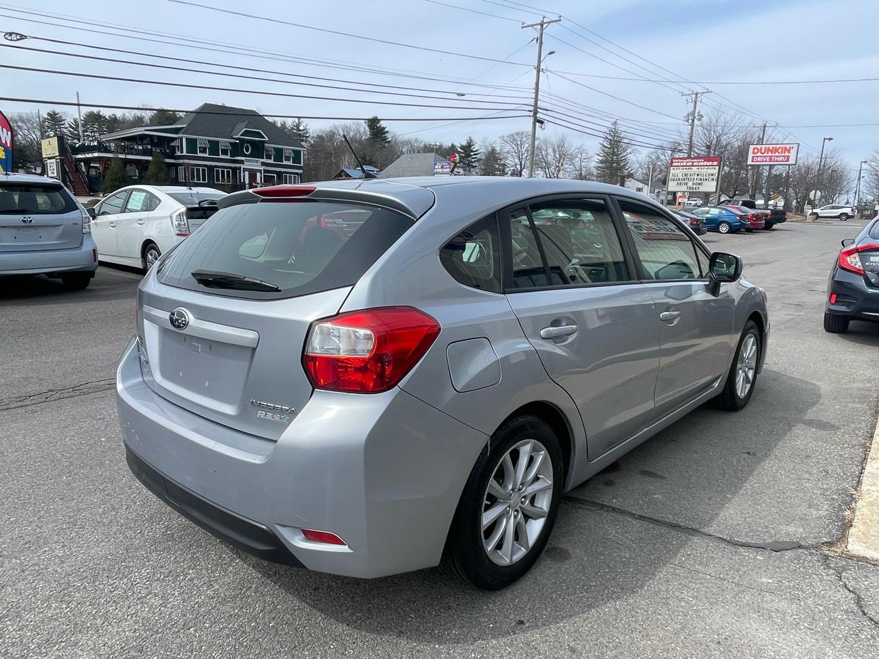 Subaru Impreza Wagon 5dr Auto 2.0i Premium 2012