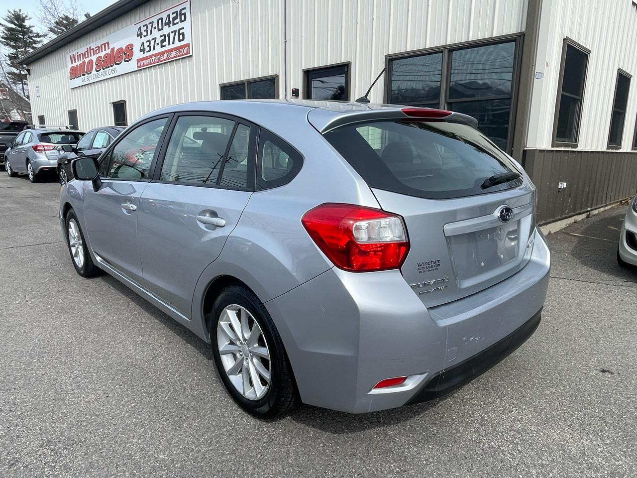 Subaru Impreza Wagon 5dr Auto 2.0i Premium 2012