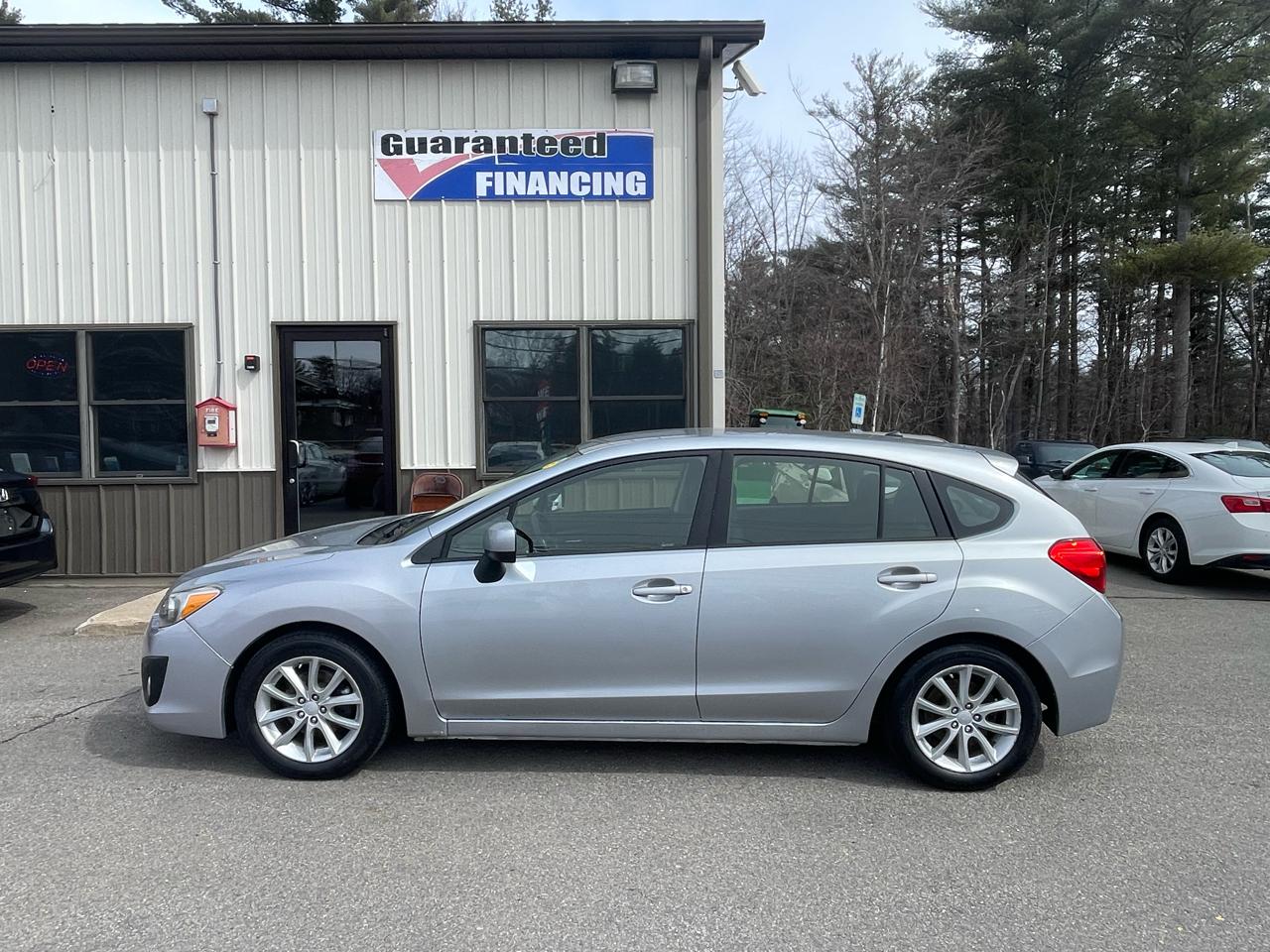 Subaru Impreza Wagon 5dr Auto 2.0i Premium 2012