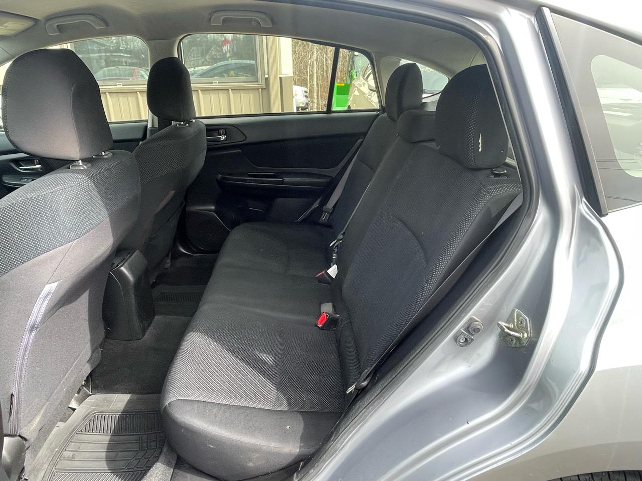 Subaru Impreza Wagon 5dr Auto 2.0i Premium 2012