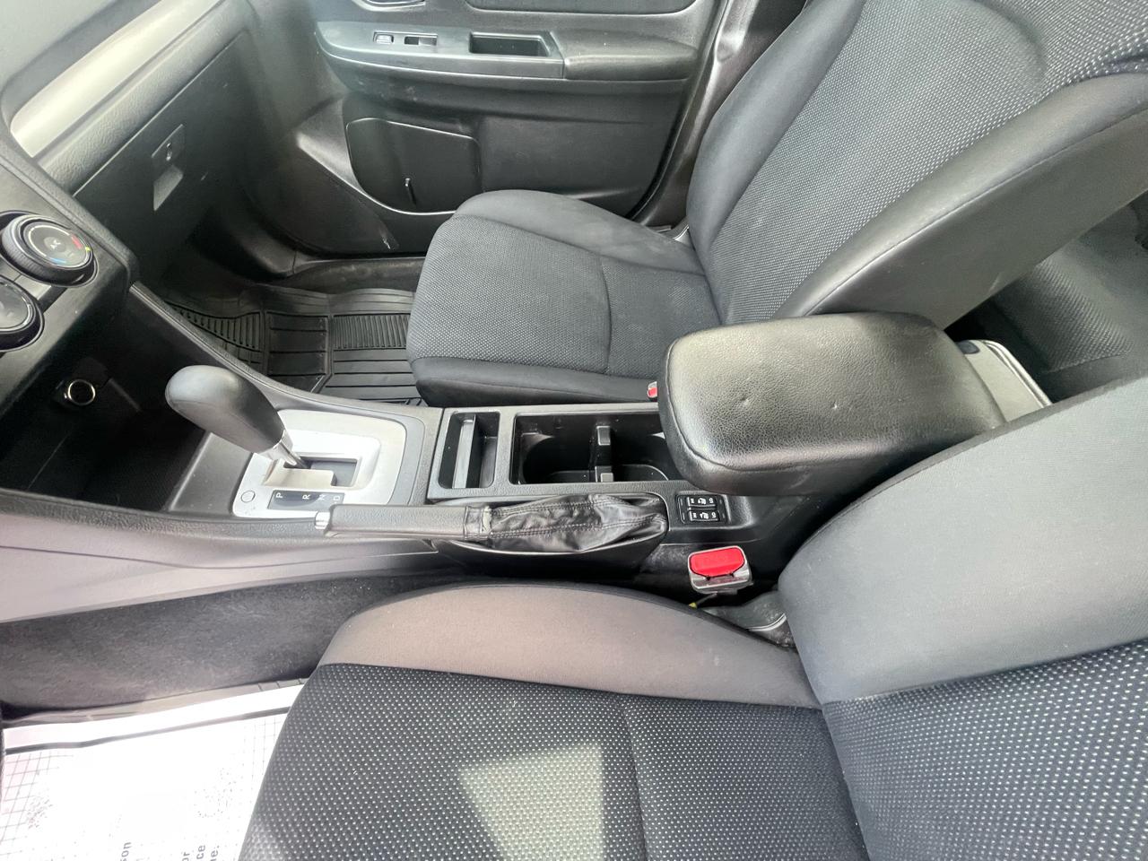 Subaru Impreza Wagon 5dr Auto 2.0i Premium 2012