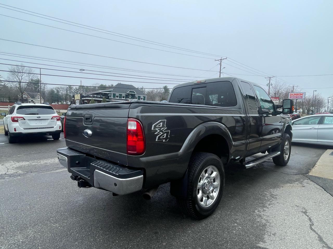 Ford Super Duty F-250 SRW Lariat 4WD Crew Cab 6.75' Box 2016