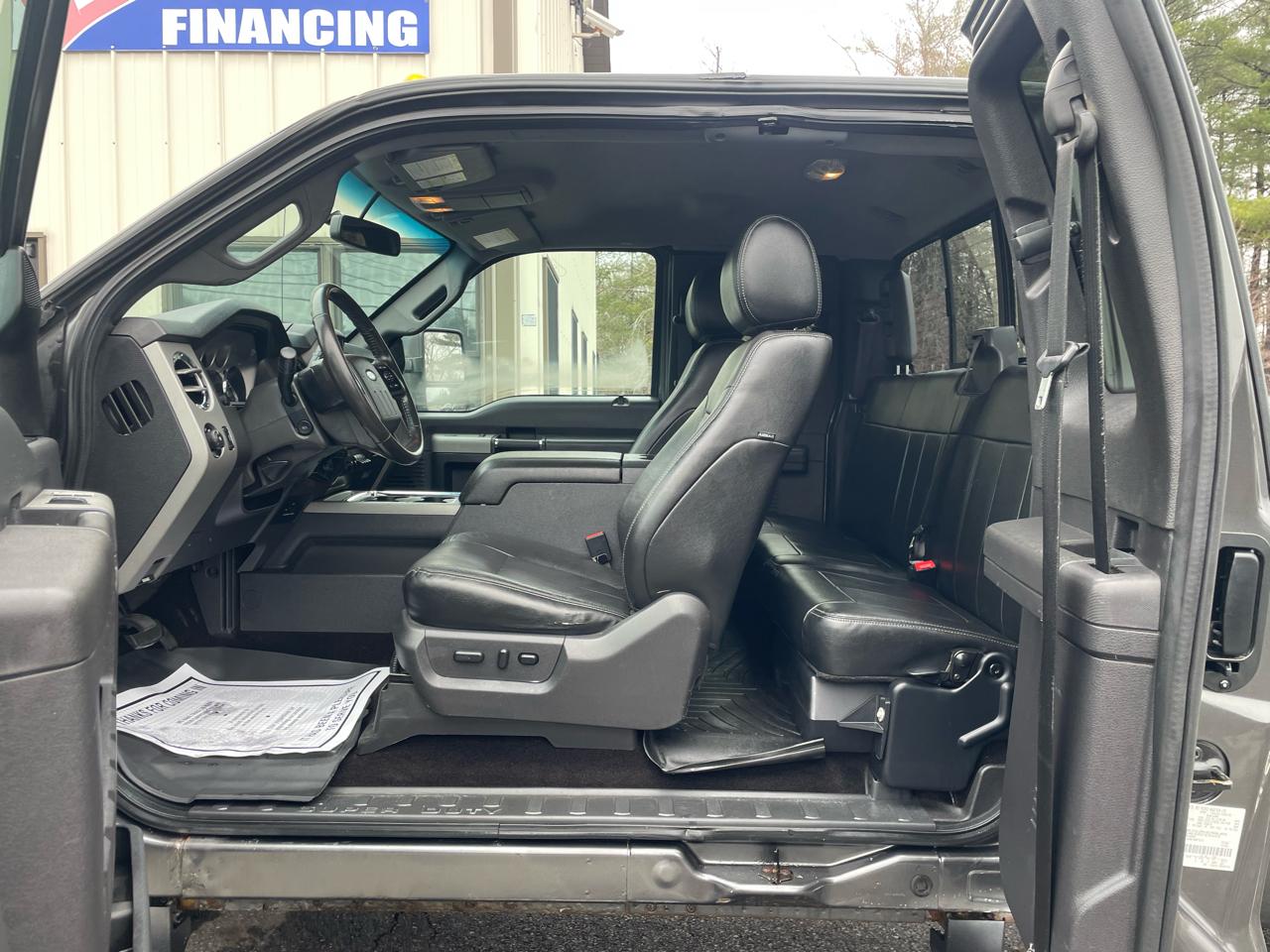 Ford Super Duty F-250 SRW Lariat 4WD Crew Cab 6.75' Box 2016