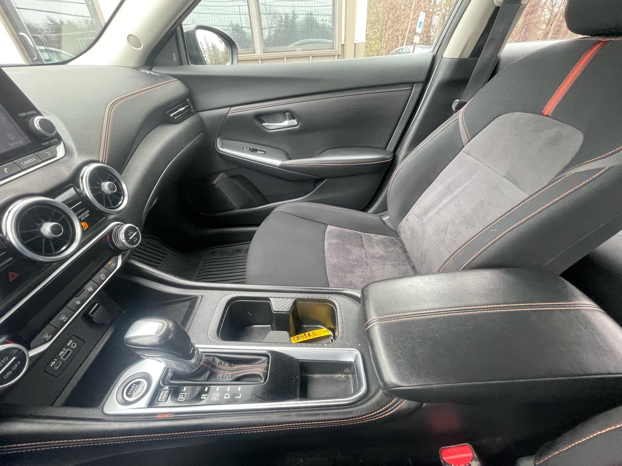 Nissan Sentra SR CVT 2020