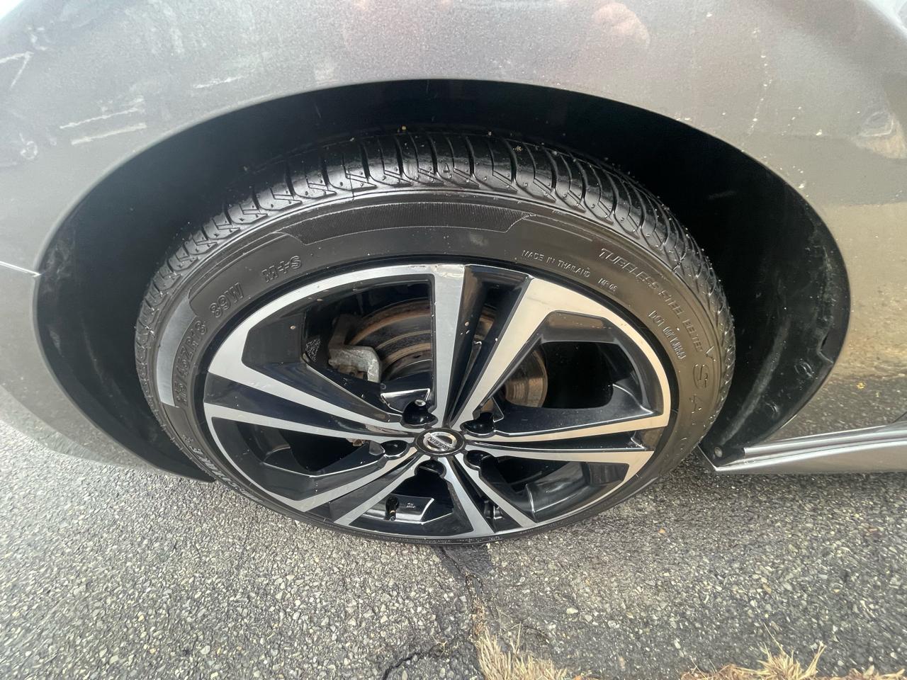 Nissan Sentra SR CVT 2020