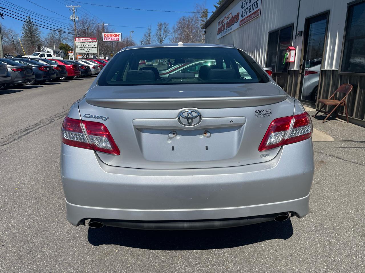 Toyota Camry 4dr Sdn I4 Man LE (Natl) 2011