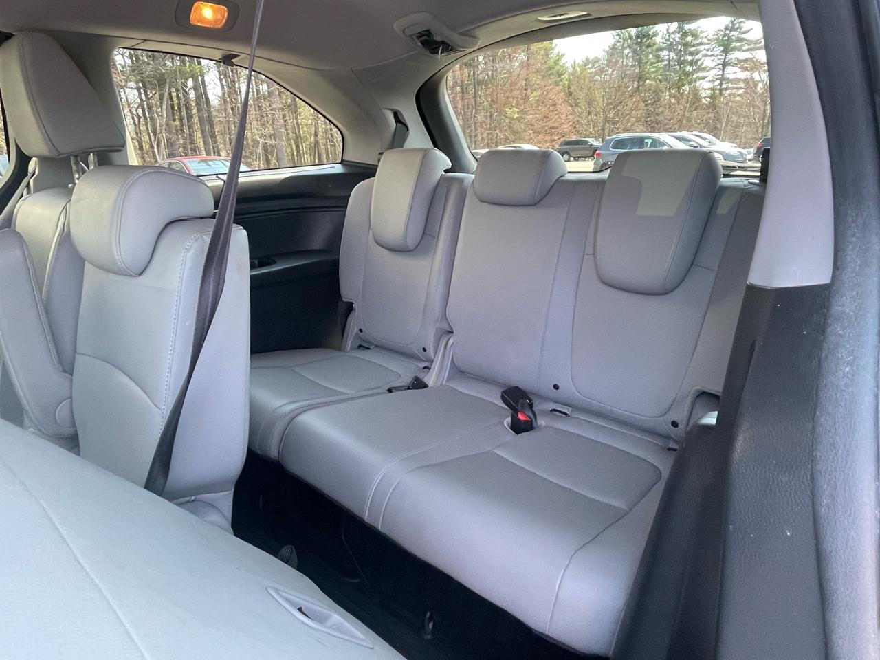 Honda Odyssey Touring  w/ DVD and Navigation 2018