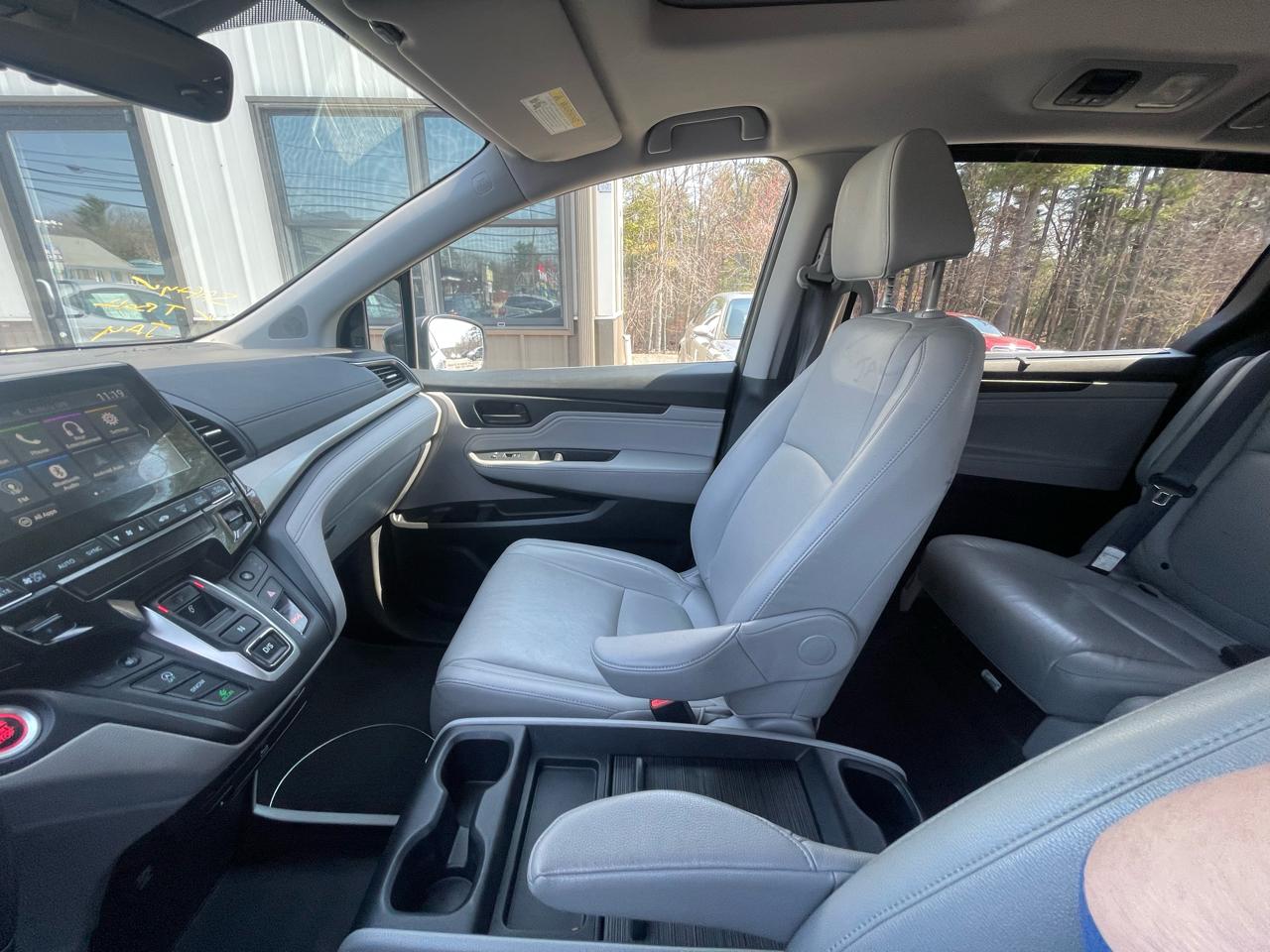 Honda Odyssey Touring  w/ DVD and Navigation 2018