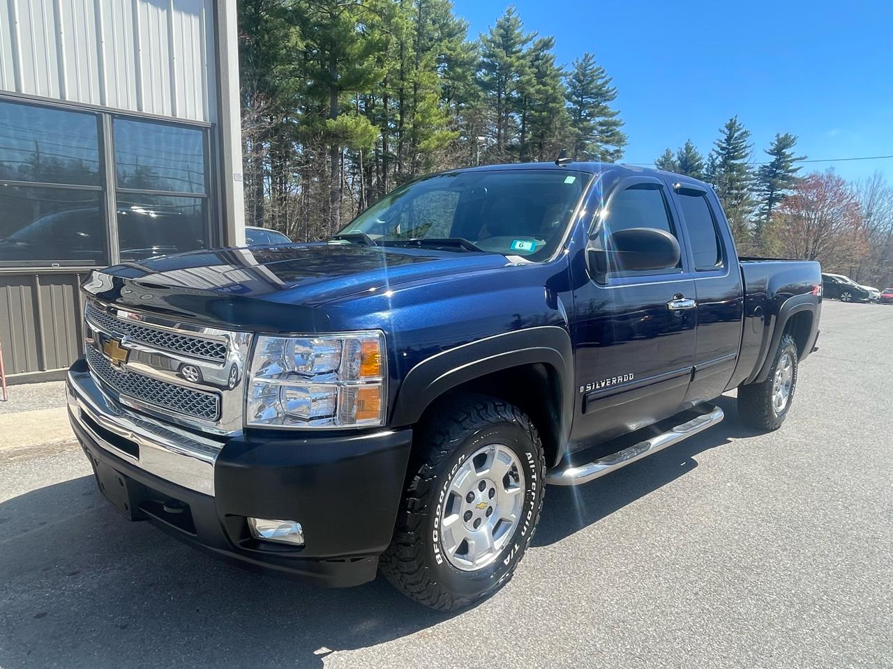 Chevrolet Silverado 1500 4WD Ext Cab 143.5" LT 2009