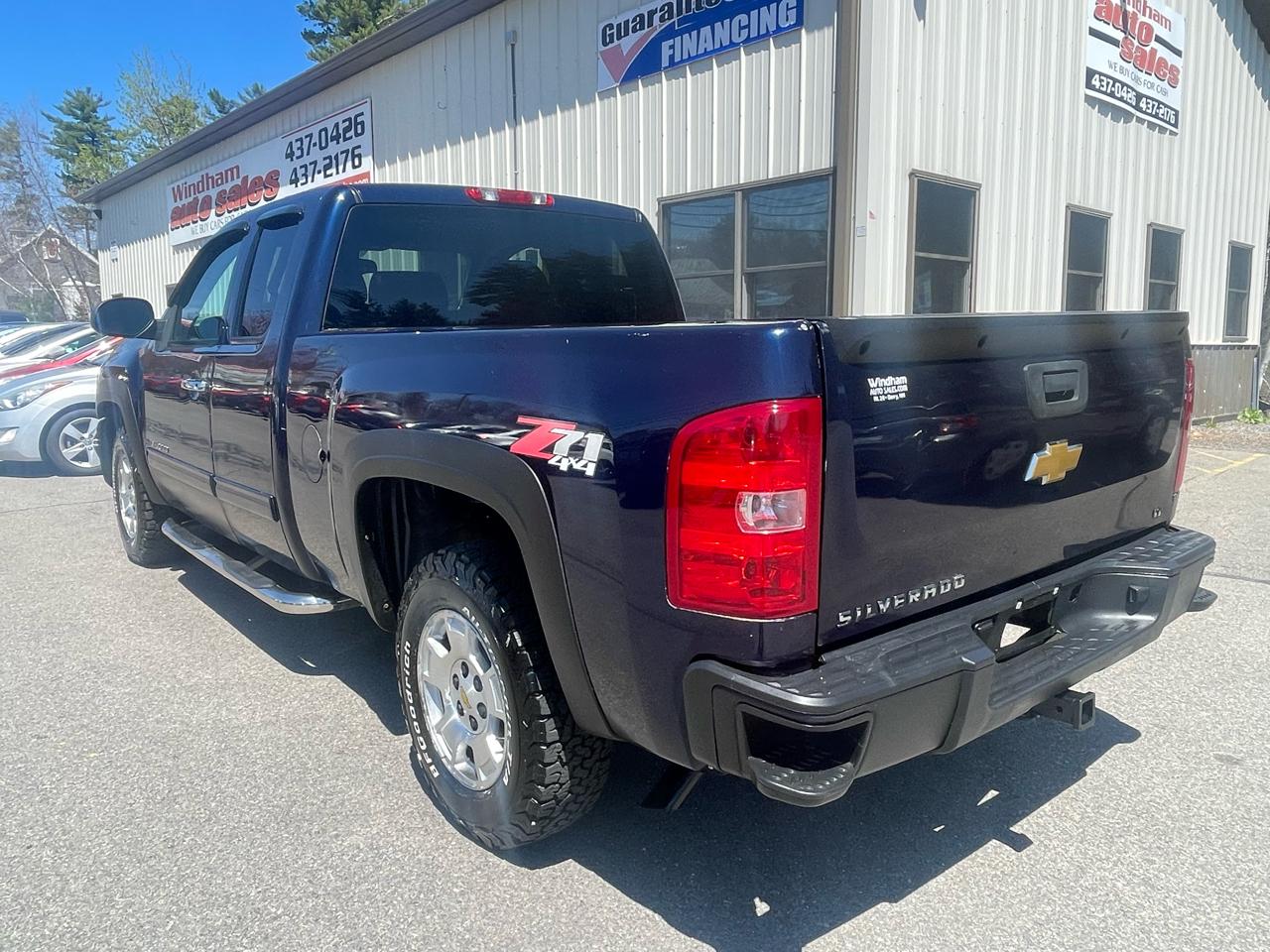 Chevrolet Silverado 1500 4WD Ext Cab 143.5" LT 2009