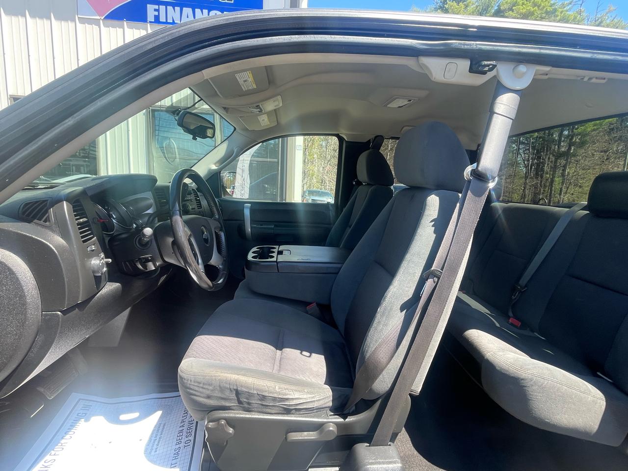 Chevrolet Silverado 1500 4WD Ext Cab 143.5" LT 2009