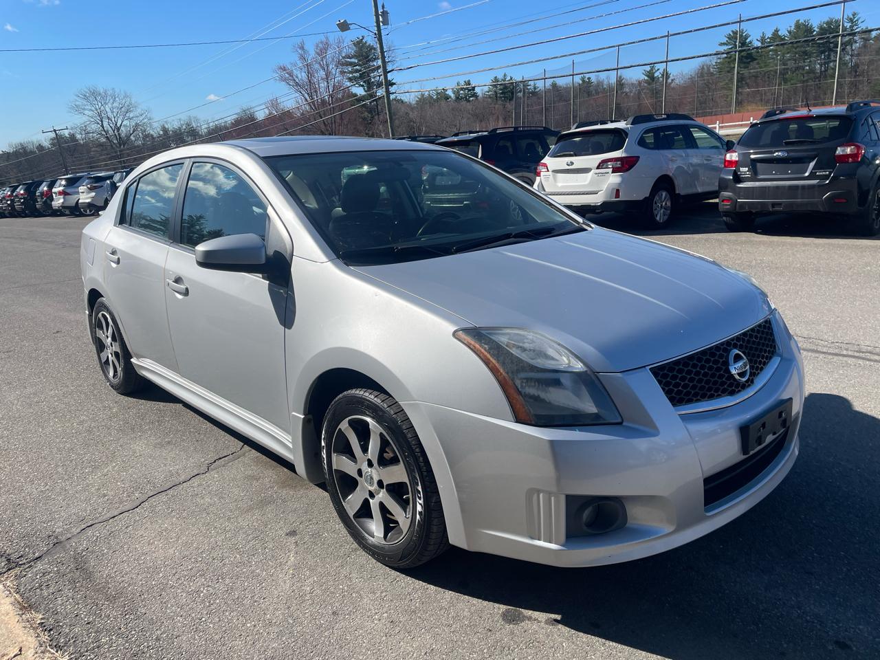 Nissan Sentra 4dr Sdn I4 CVT 2.0 SR 2012