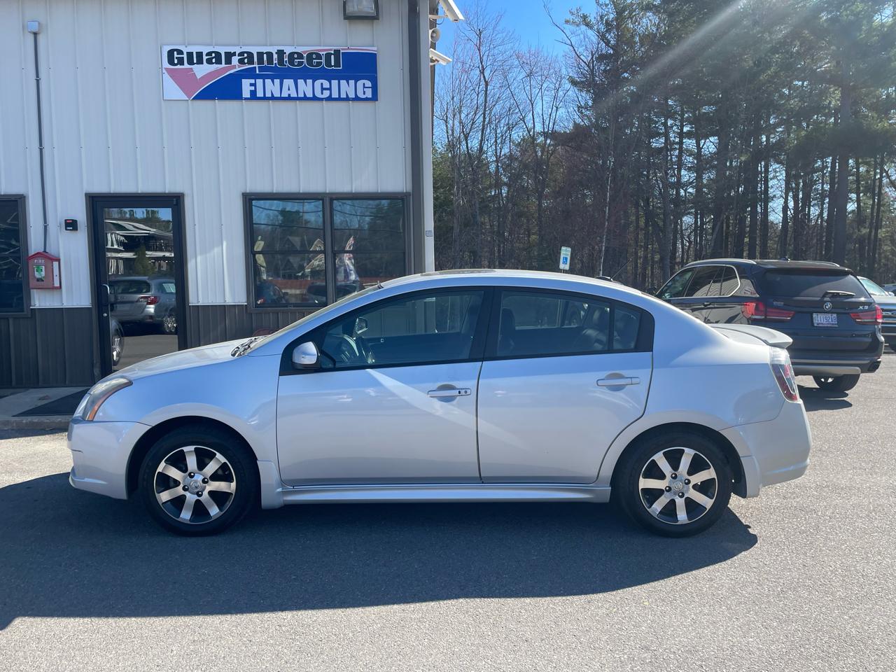 Nissan Sentra 4dr Sdn I4 CVT 2.0 SR 2012