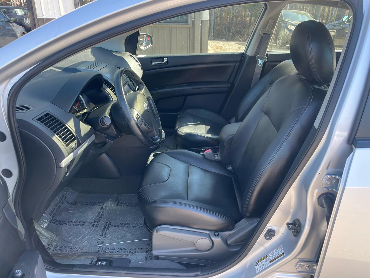 Nissan Sentra 4dr Sdn I4 CVT 2.0 SR 2012