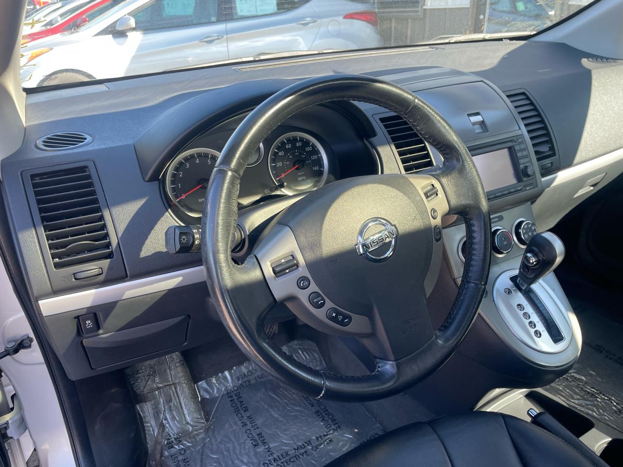 Nissan Sentra 4dr Sdn I4 CVT 2.0 SR 2012