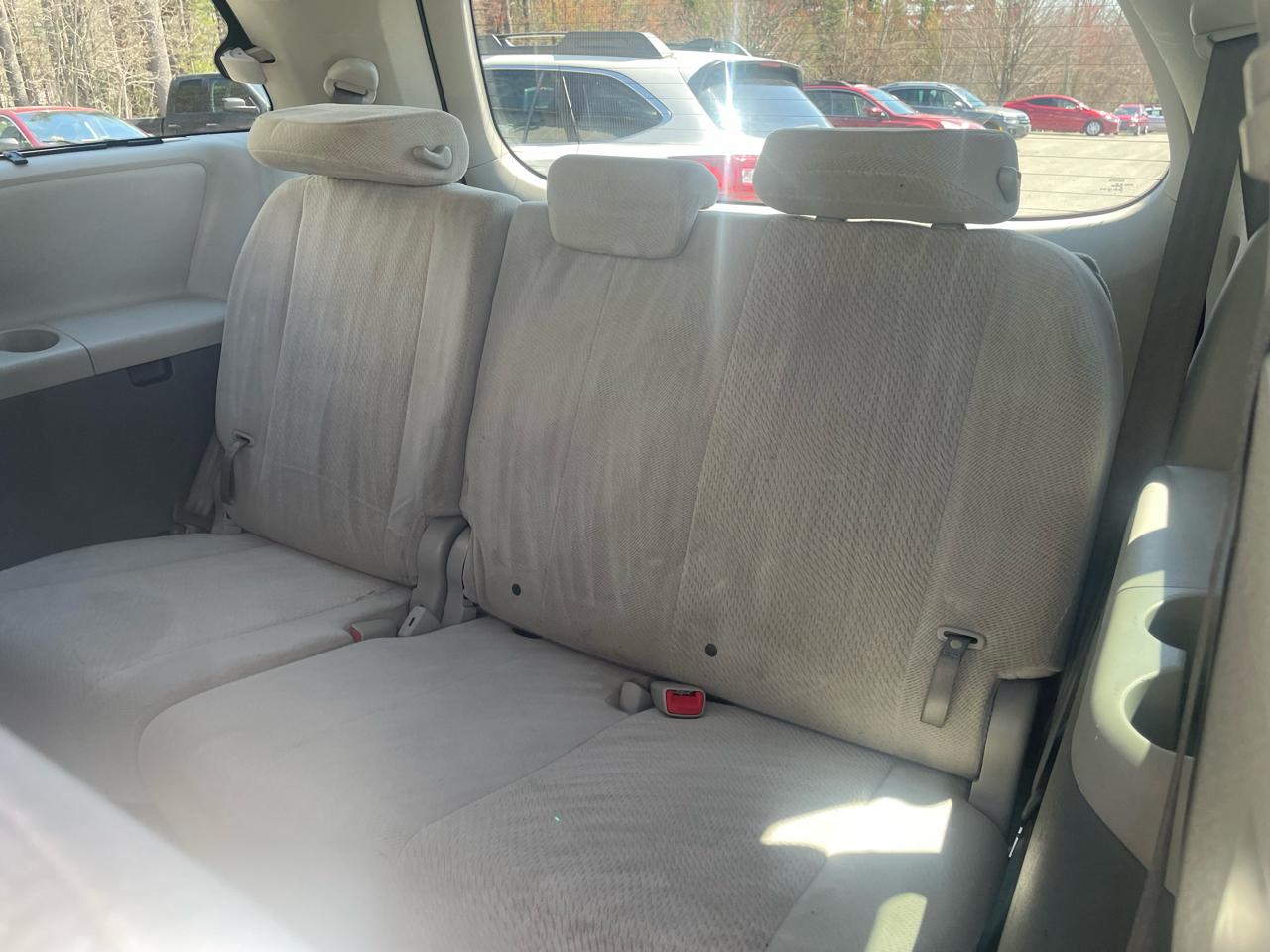 Toyota Sienna 5dr 7-Pass Van V6 LE AAS FWD (Natl) 2014