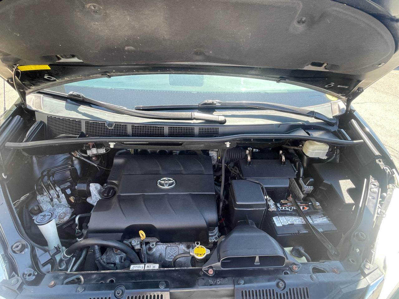 Toyota Sienna 5dr 7-Pass Van V6 LE AAS FWD (Natl) 2014