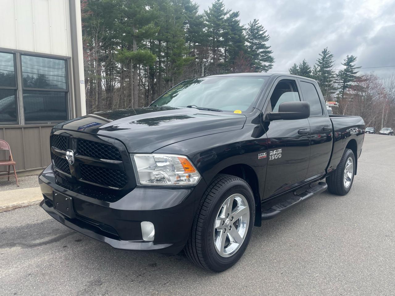 RAM 1500 4WD Quad Cab 140.5" Express 2016