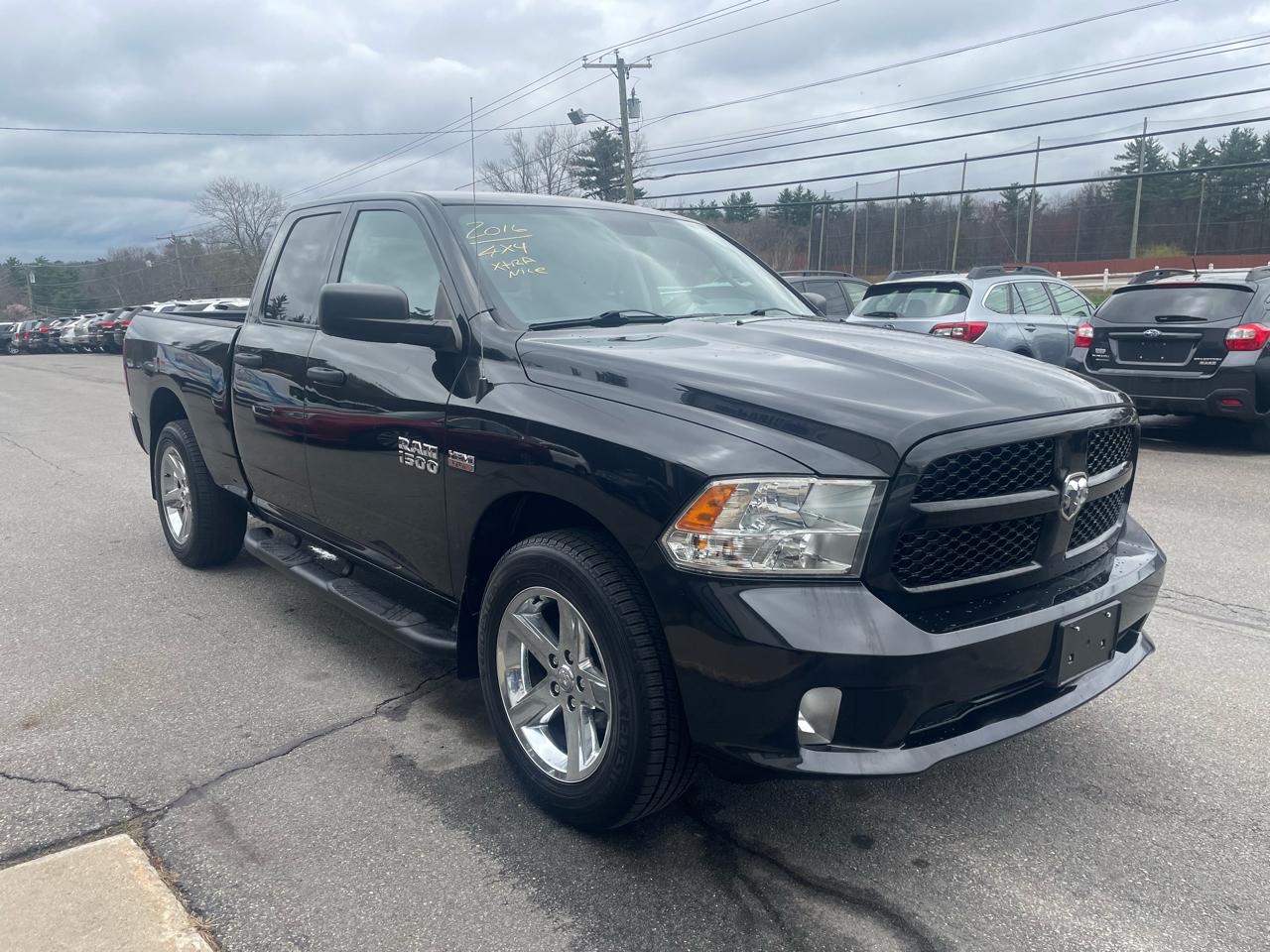 RAM 1500 4WD Quad Cab 140.5" Express 2016