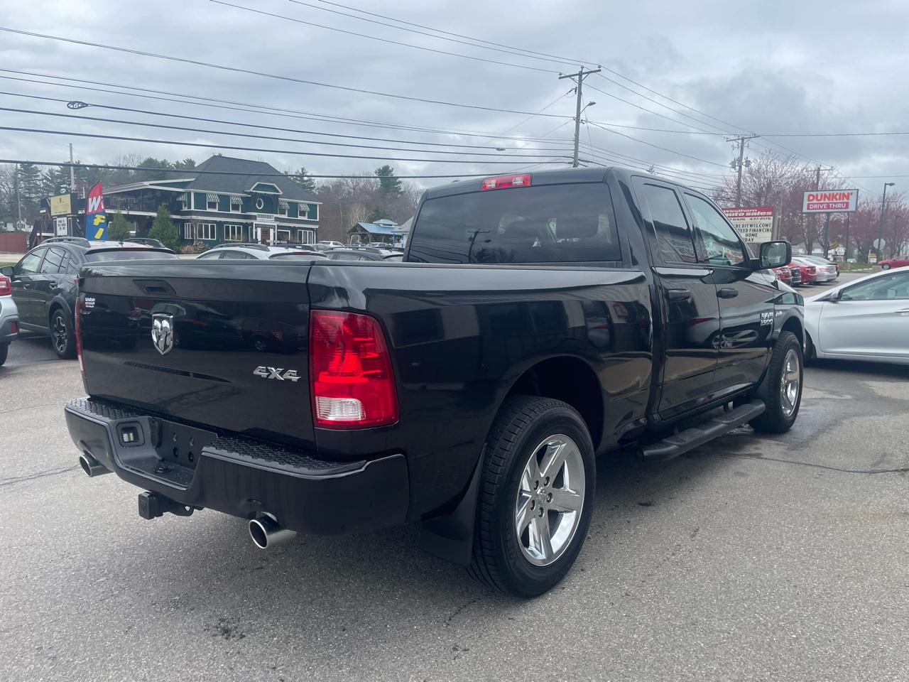 RAM 1500 4WD Quad Cab 140.5" Express 2016