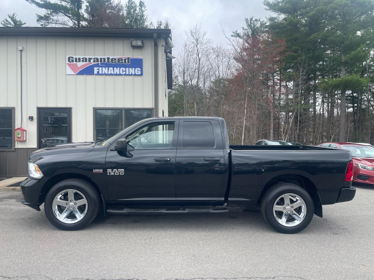 RAM 1500 4WD Quad Cab 140.5" Express 2016