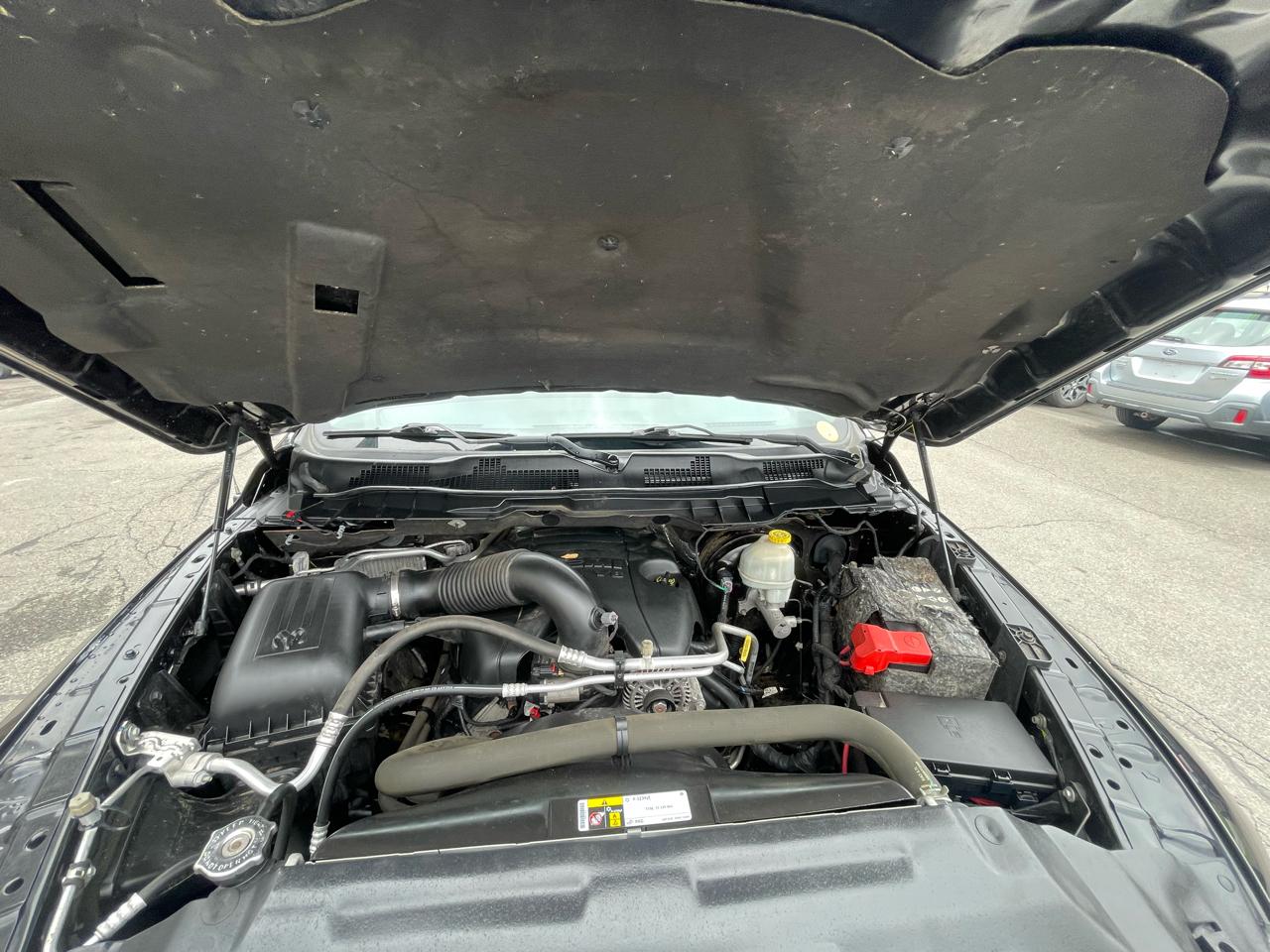 RAM 1500 4WD Quad Cab 140.5" Express 2016